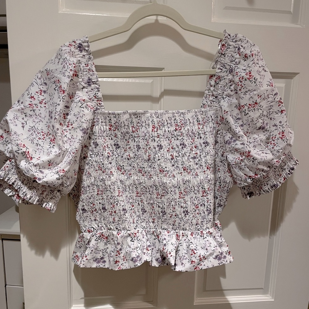 NWOT XL Vici Puff Sleeve Top